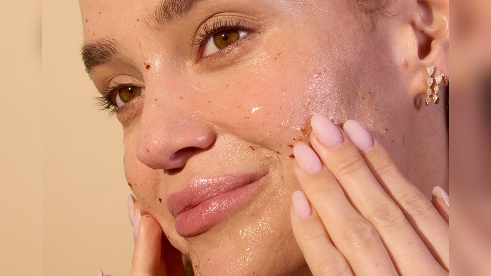Morning Vs Night Skincare Routine: What Changes?